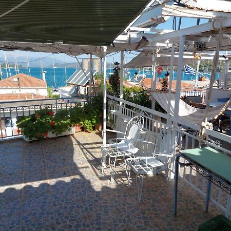 Nikos Rooms And Studios Poros Town Ngoại thất bức ảnh