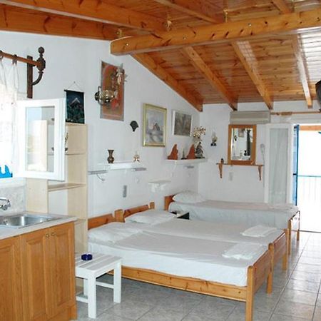 Nikos Rooms And Studios Poros Town Ngoại thất bức ảnh
