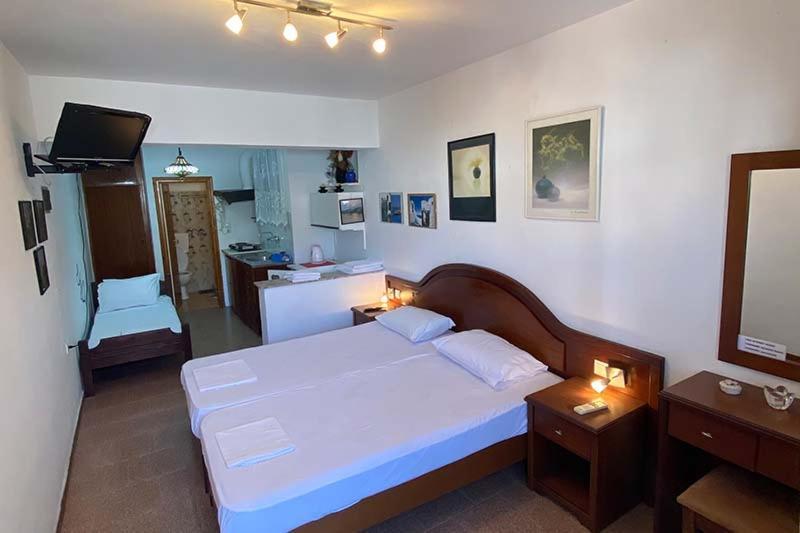 Nikos Rooms And Studios Poros Town Ngoại thất bức ảnh